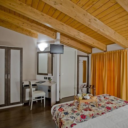 Hotel Lago Di Como 콜리코 외부 사진